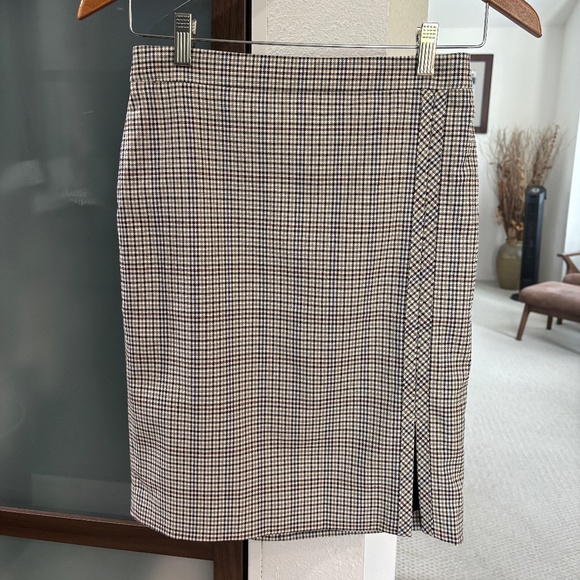 Ann Taylor Plaid Pencil Skirt - Neutral Tan/Cream/Black Size 00P - Picture 3 of 12